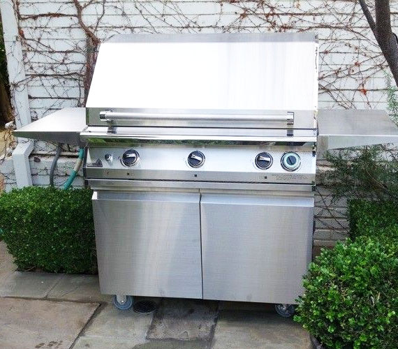 How to Grill a Pizza Patio Heat and Shade